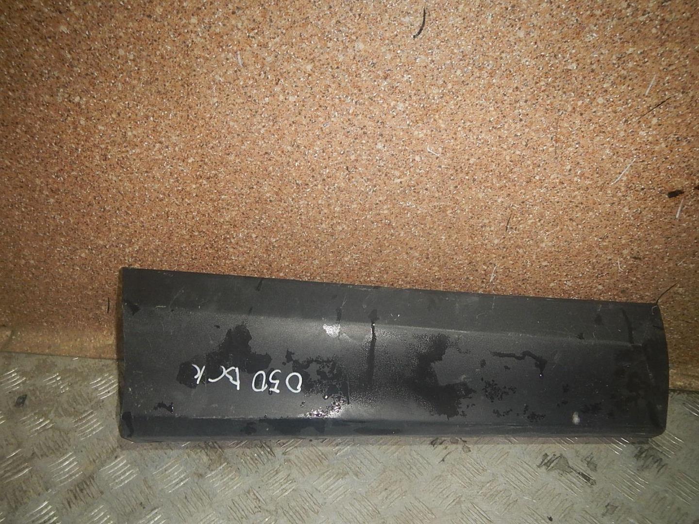 Молдинг задней правой двери