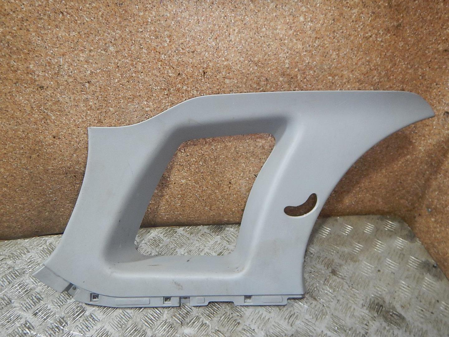 Обшивка багажника