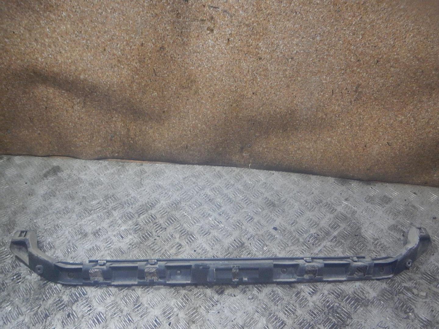 Кронштейн заднего бампера