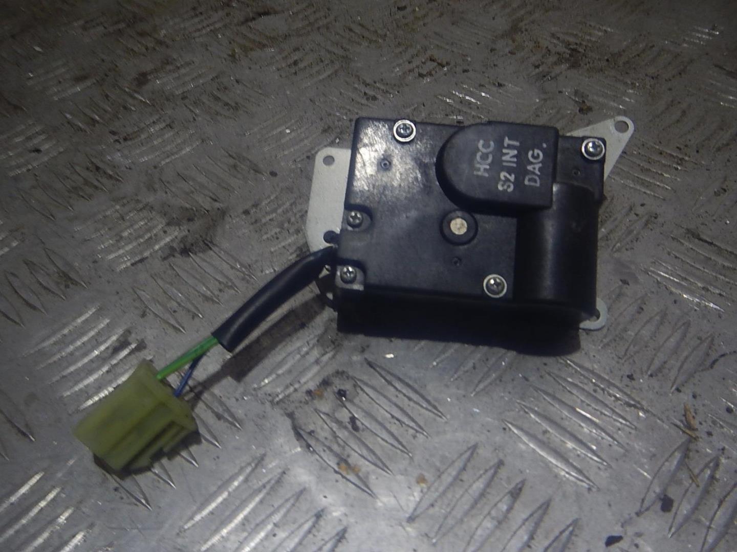 Моторчик заслонки печки