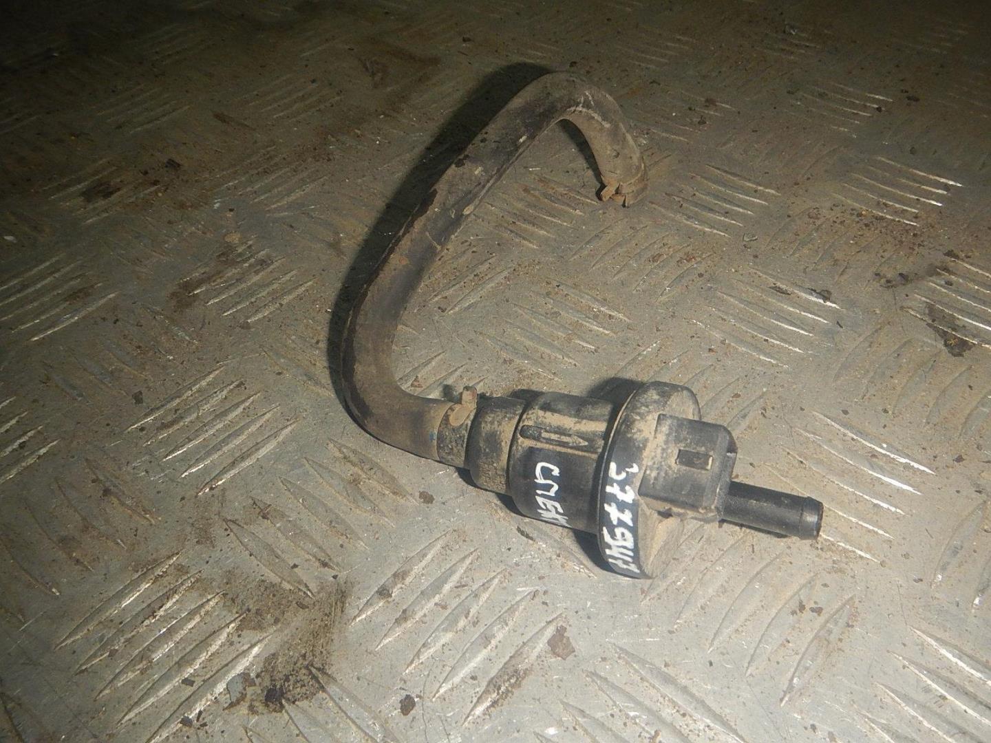 Клапан вентиляции топливного бака