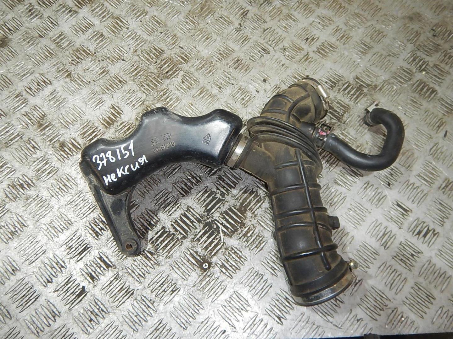 Резонатор воздушного фильтра