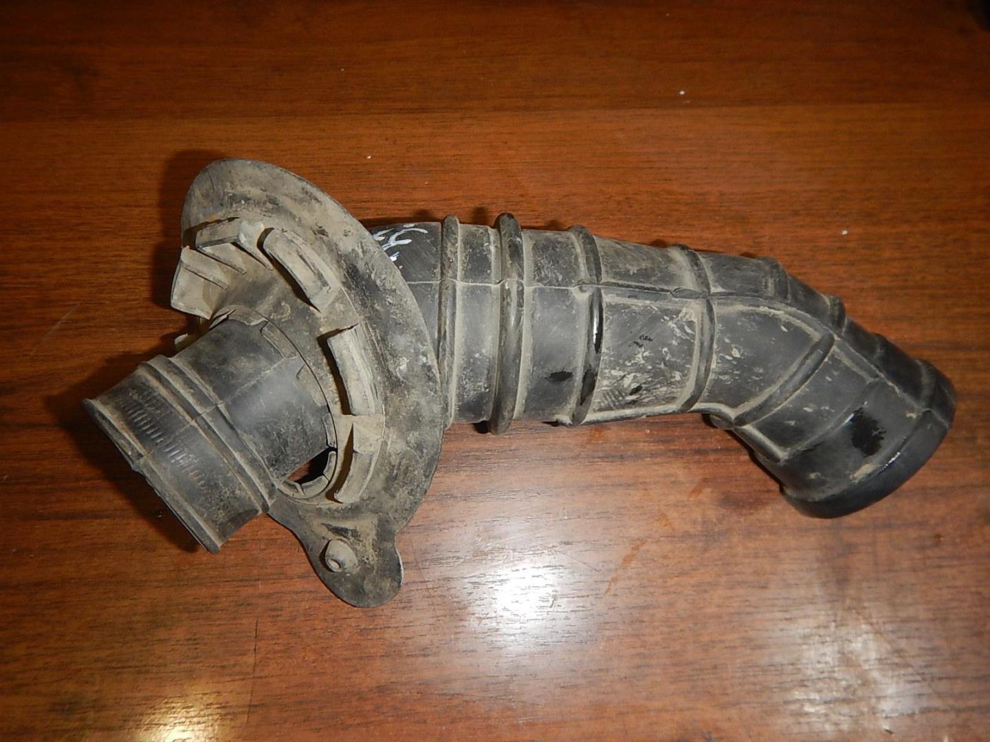 Патрубок воздушного фильтра