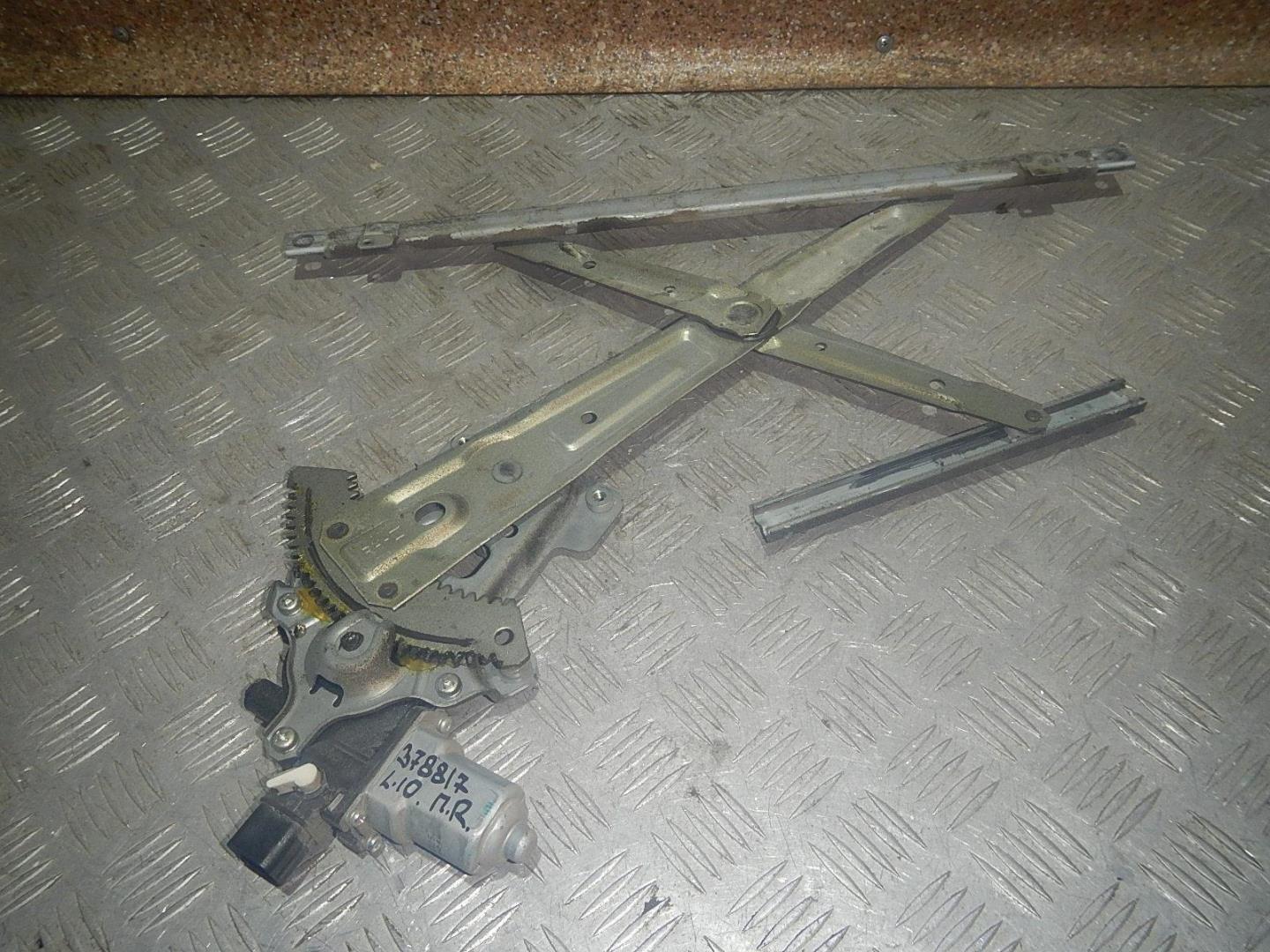 Стеклоподъемник электр. передний правый