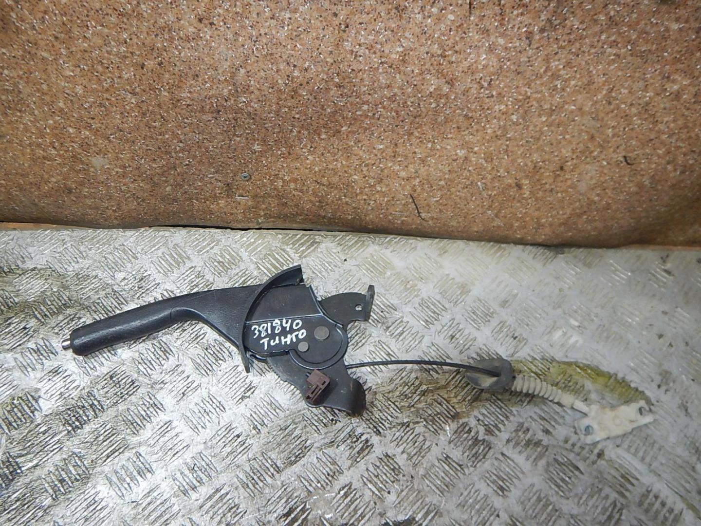 Рычаг стояночного тормоза