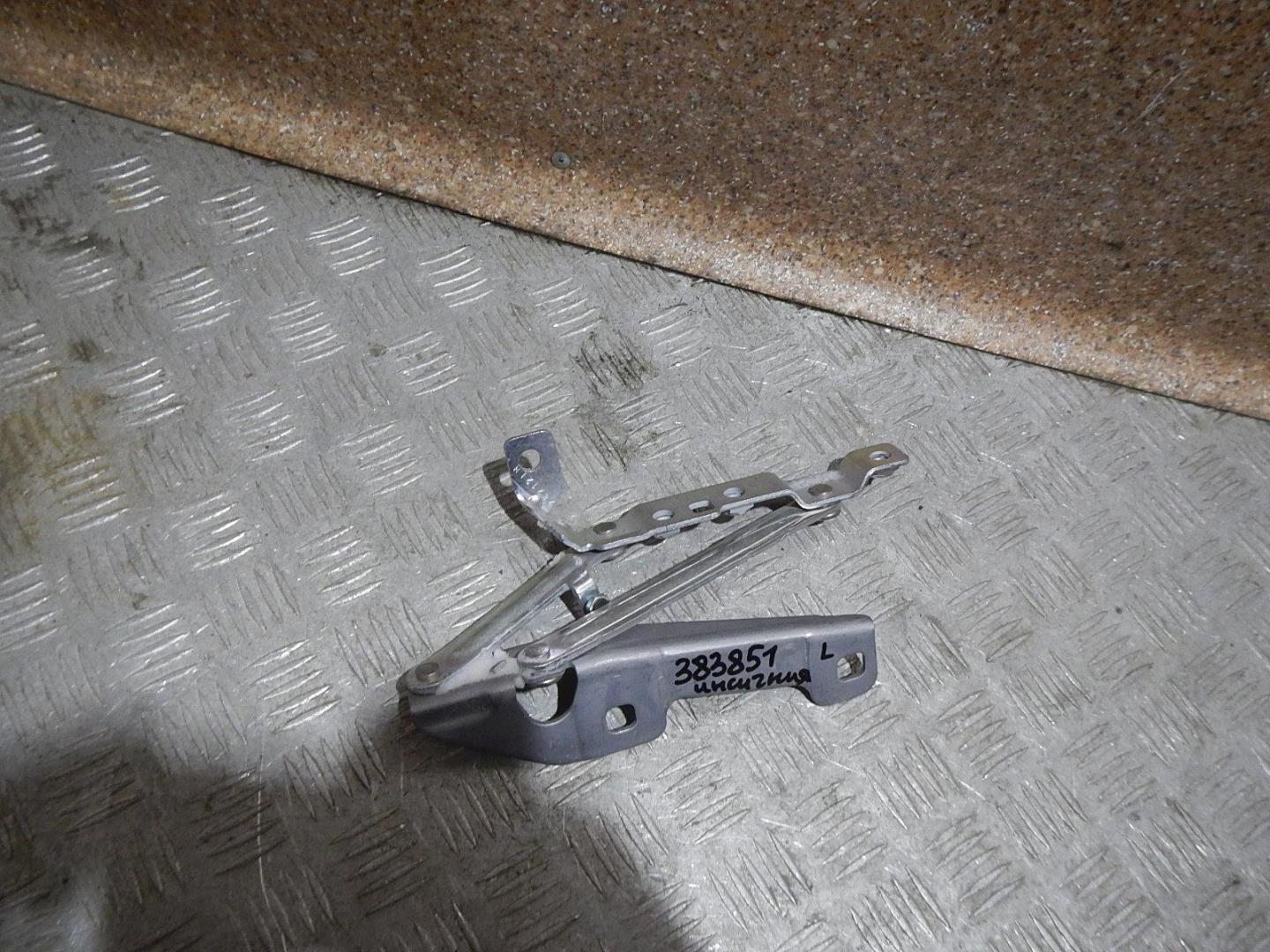 Петля капота левая