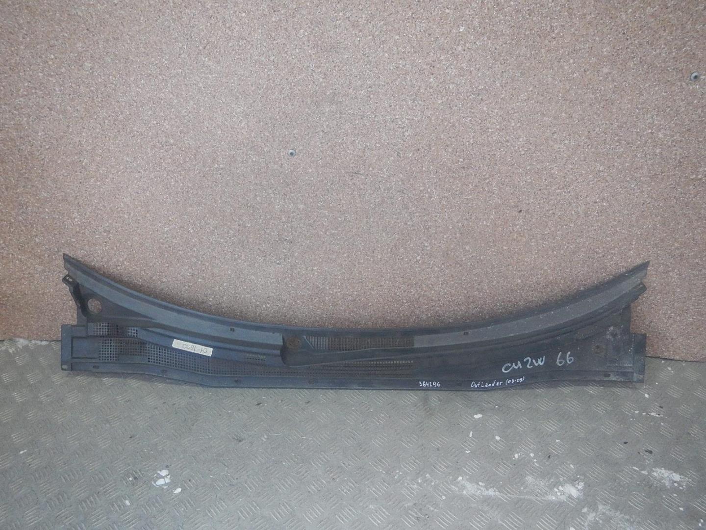 Решетка стеклоочистителей (Жабо)