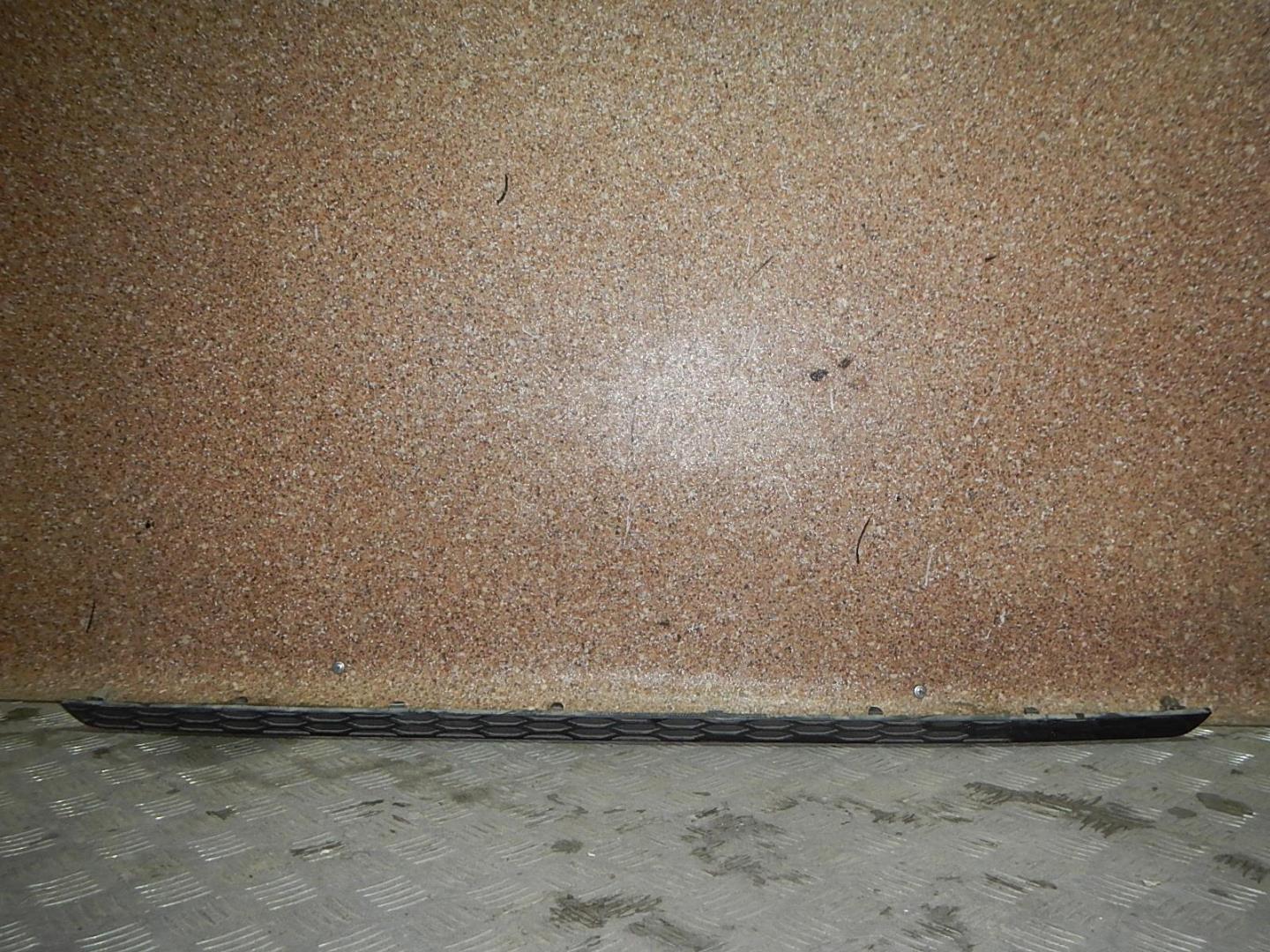 Накладка заднего бампера