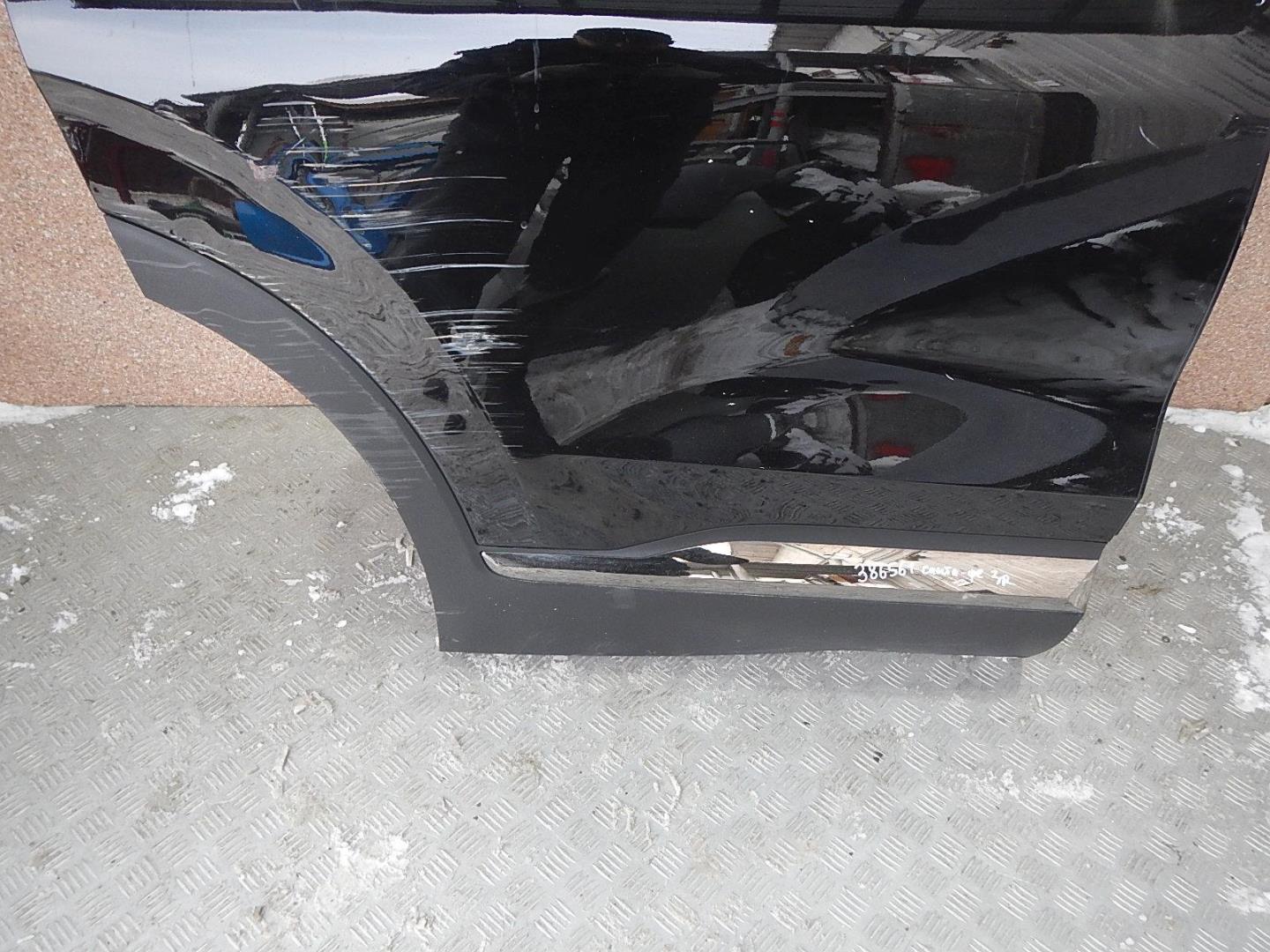 Молдинг задней правой двери