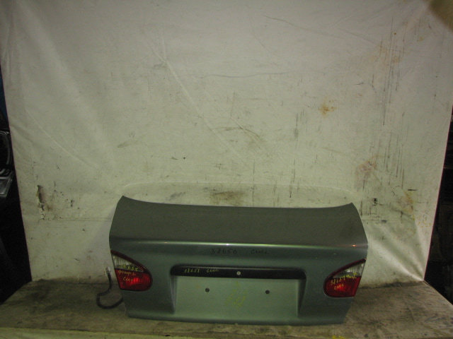 Фонарь задний внутренний правый