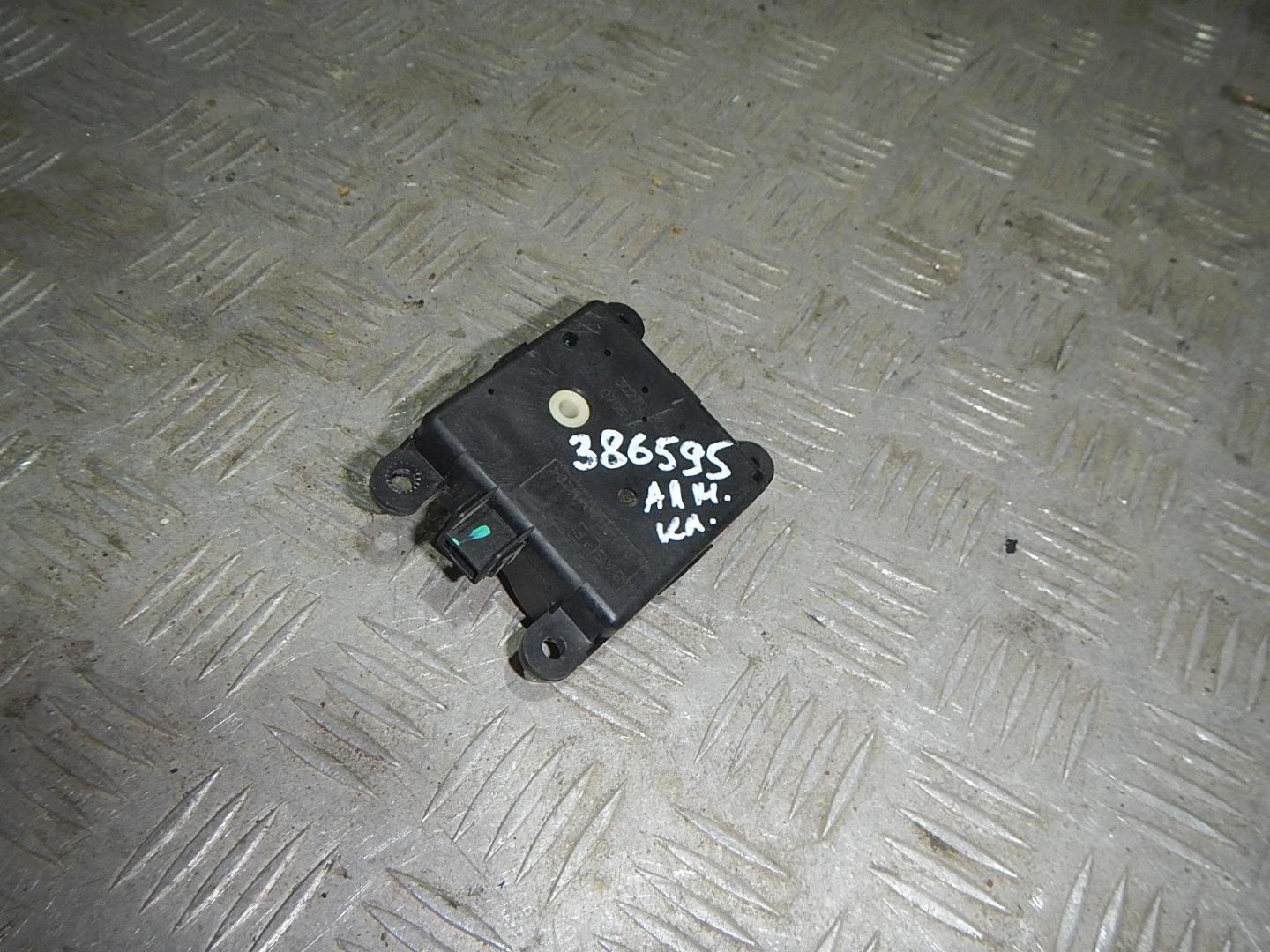 Моторчик заслонки печки