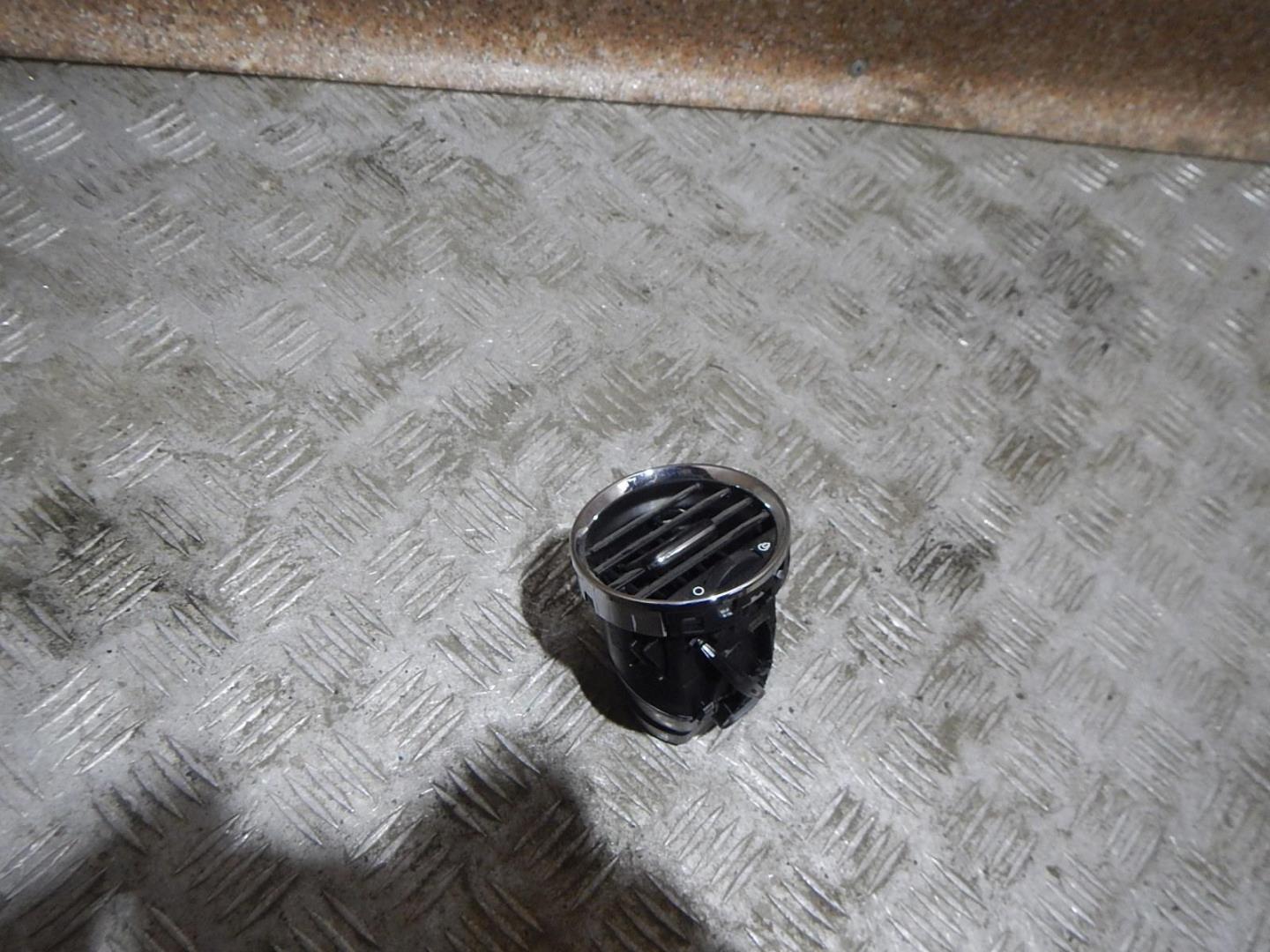 Дефлектор воздушный