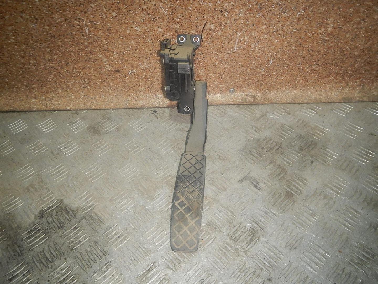Педаль газа