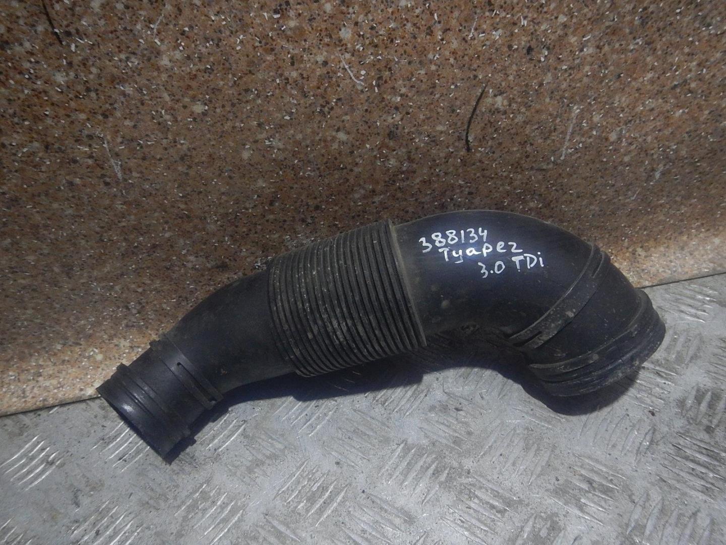 Патрубок воздушного фильтра