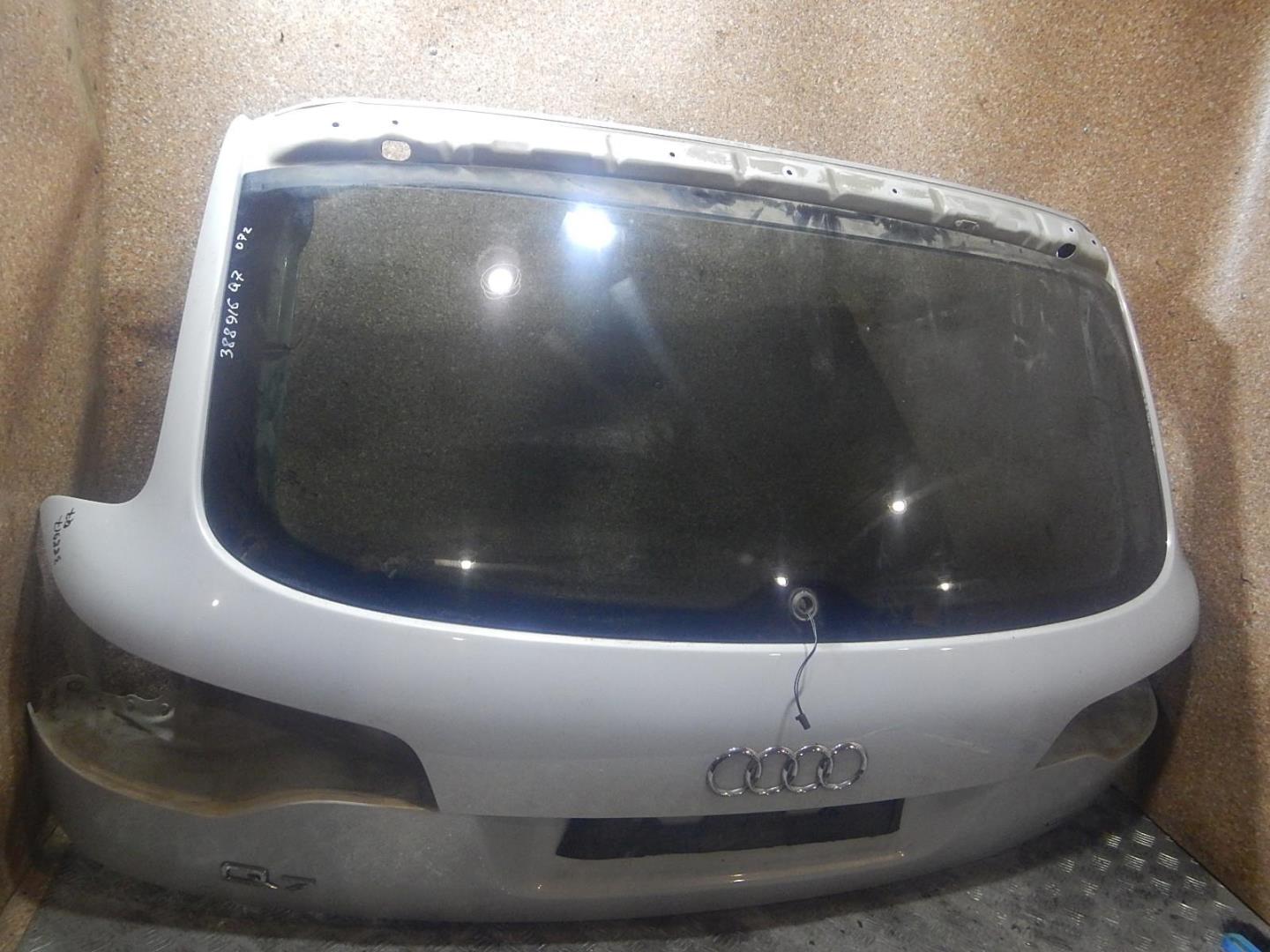 Дверь багажника