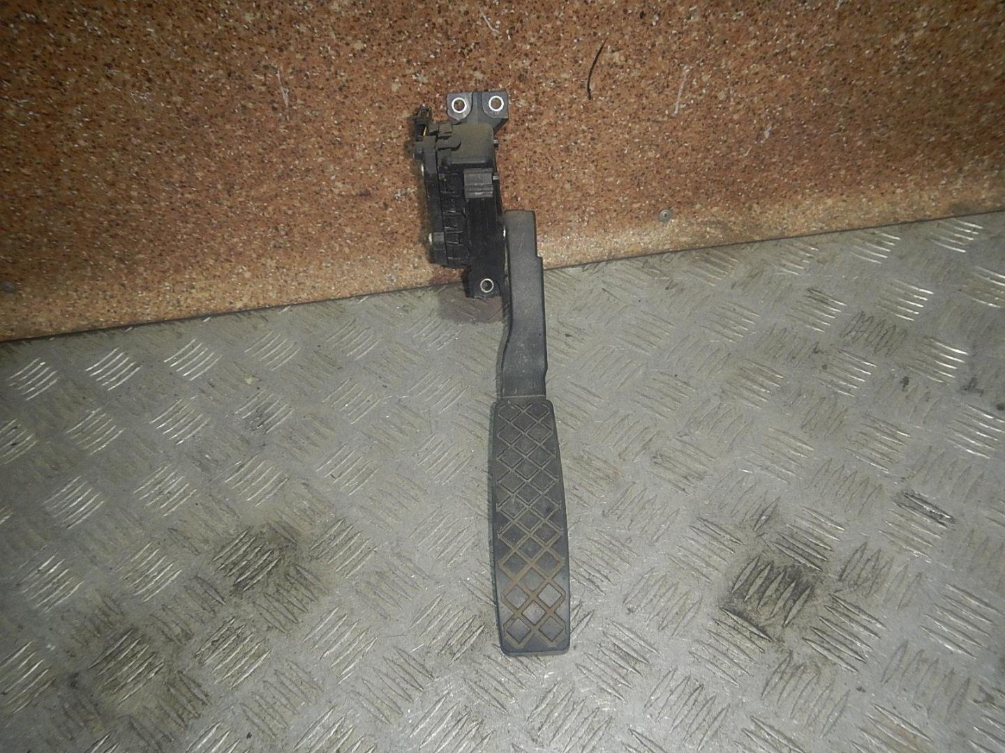 Педаль газа