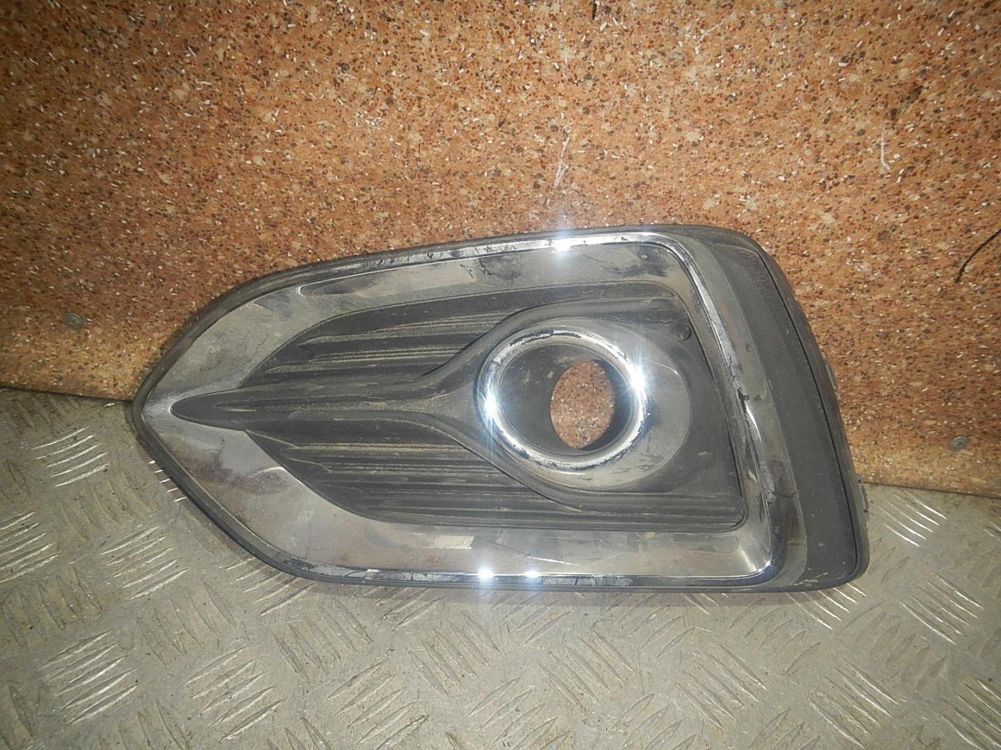 Решетка в бампер левая