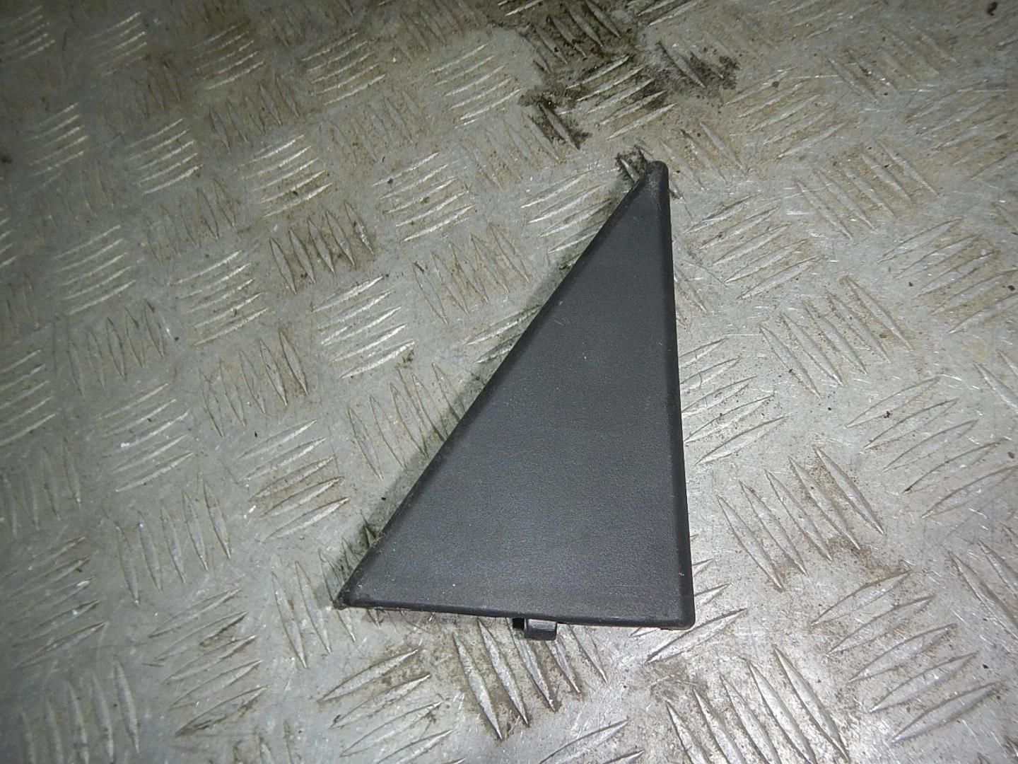 Крышка зеркала внутренняя правая