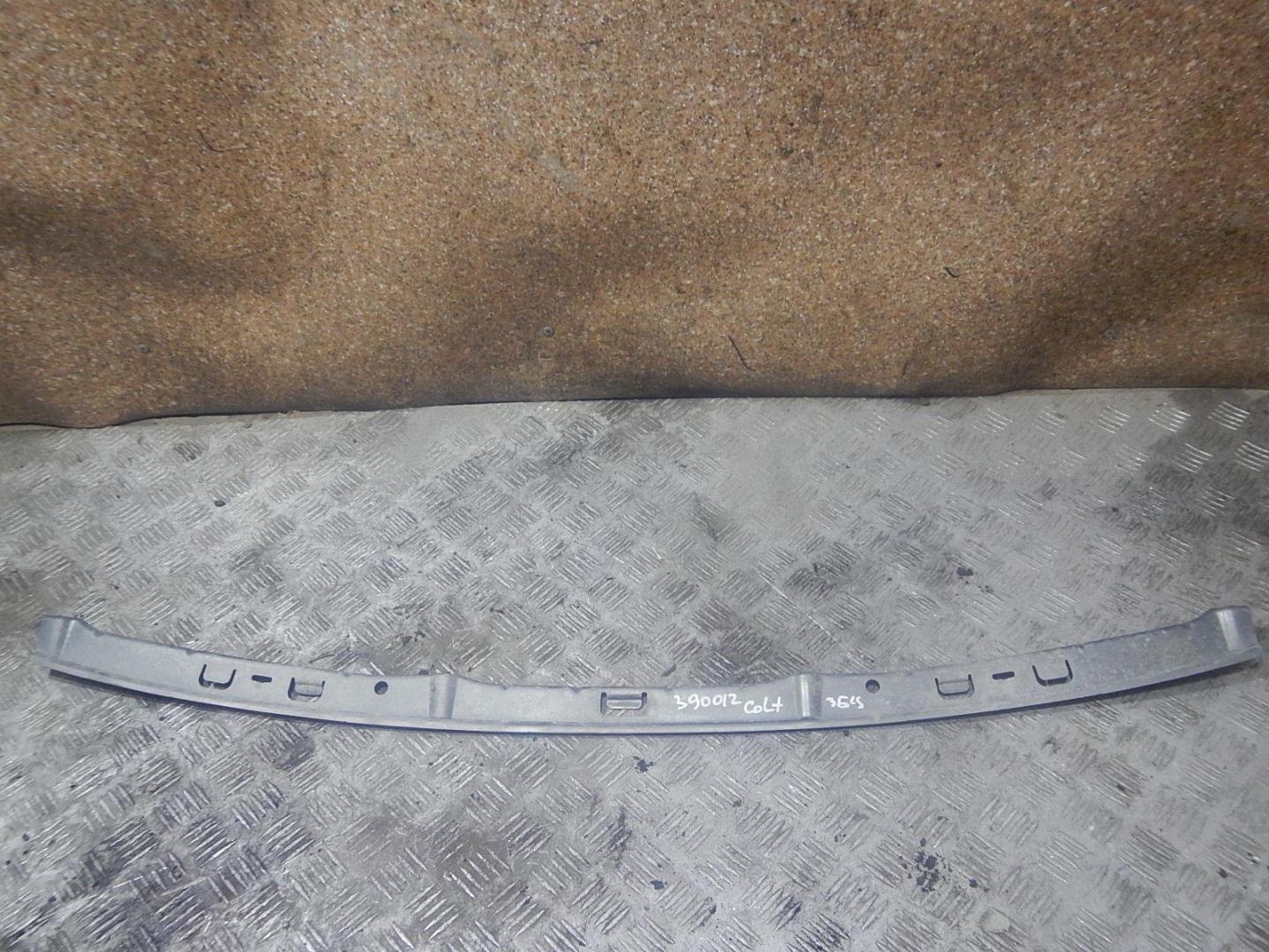 Кронштейн заднего бампера