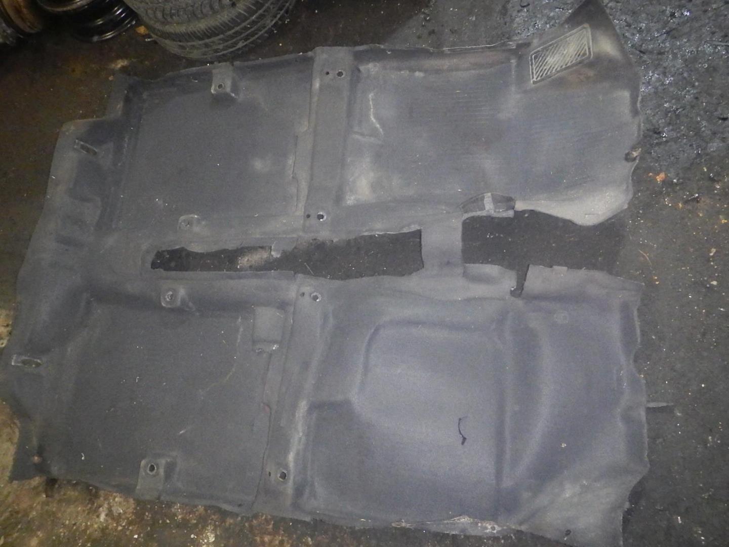 Покрытие напольное (ковролин)