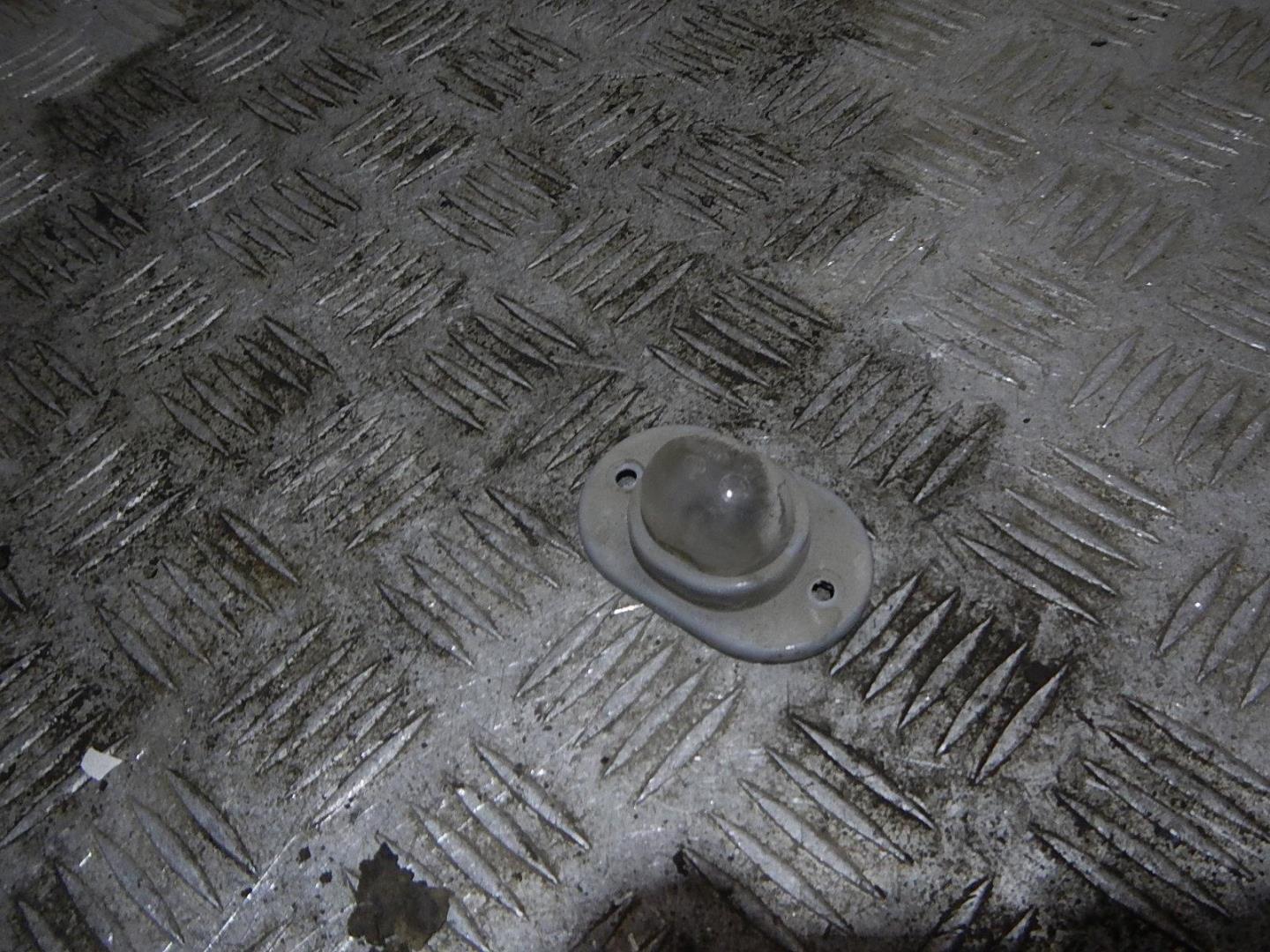 Фонарь подсветки номера