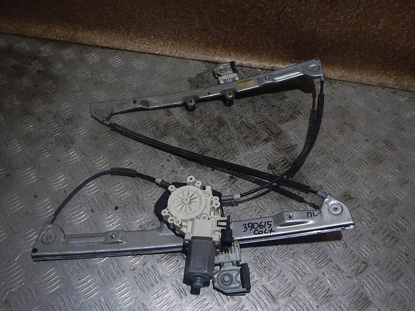 Стеклоподъемник электр. передний левый