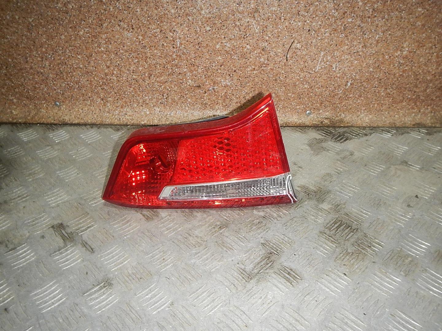 Фонарь задний внутренний левый