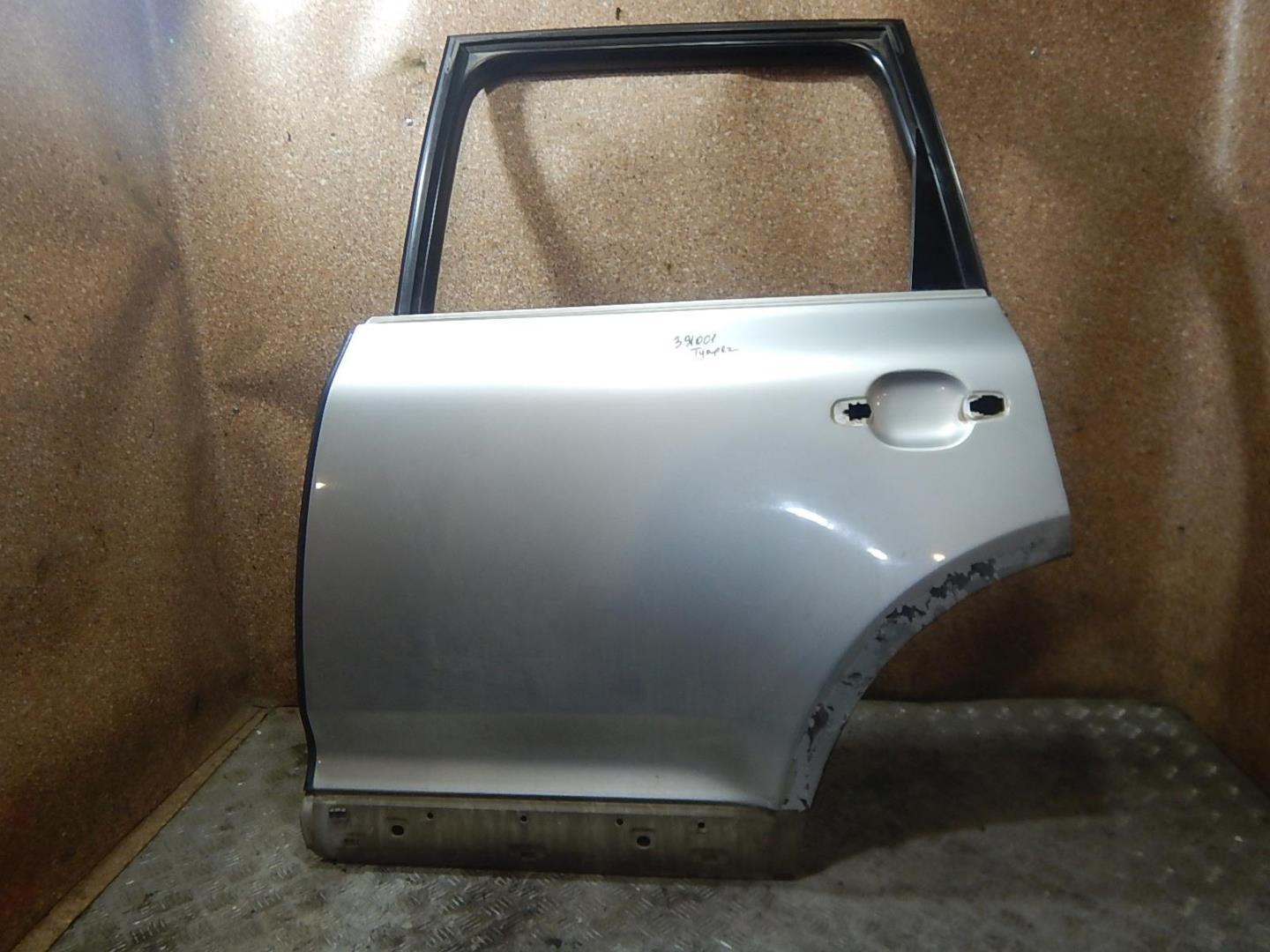 Дверь задняя левая
