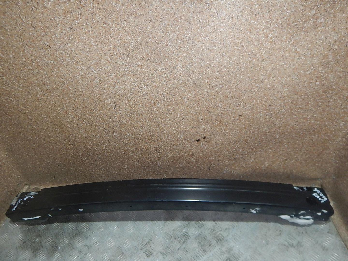 Усилитель заднего бампера