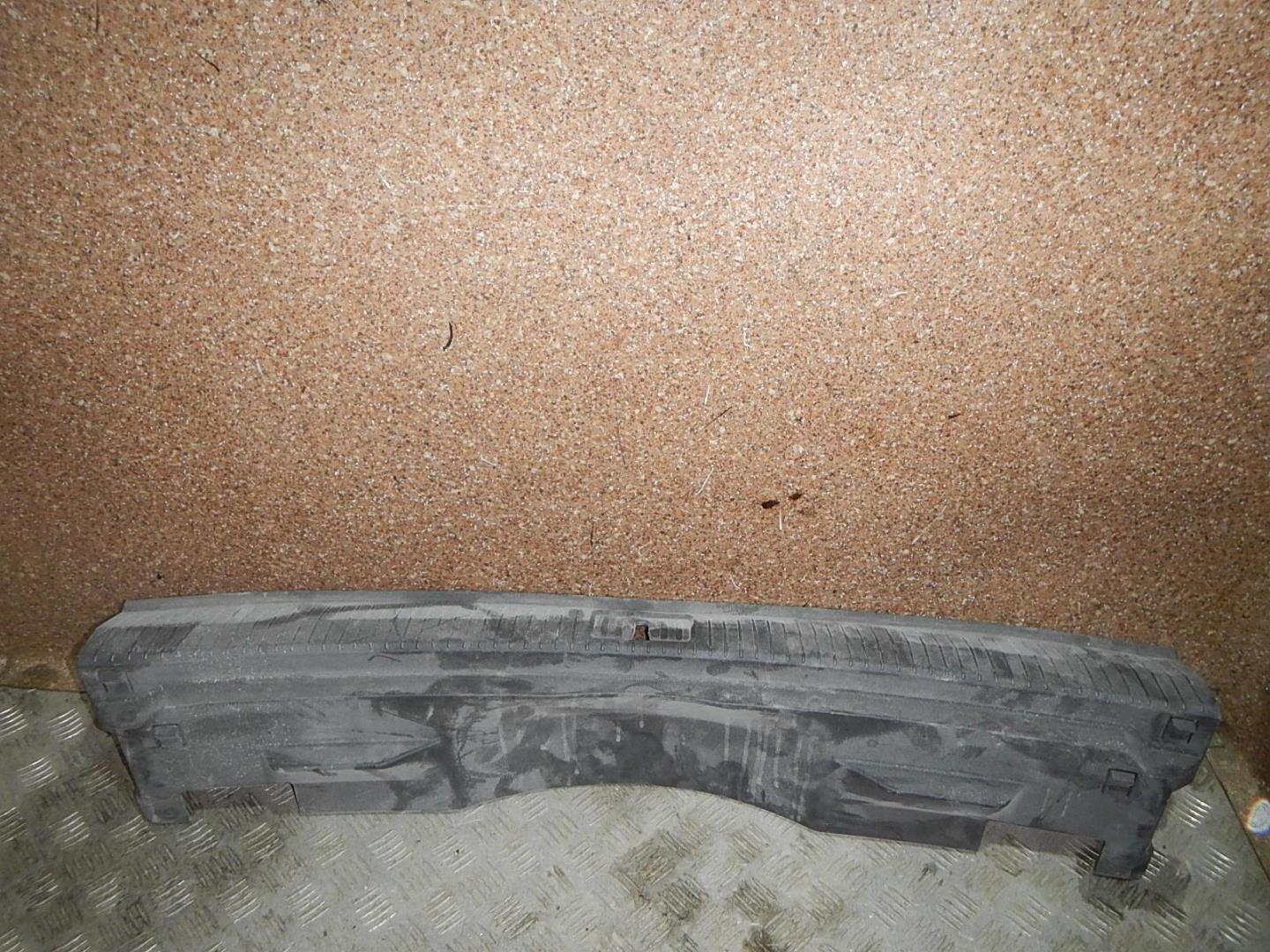 Обшивка багажника