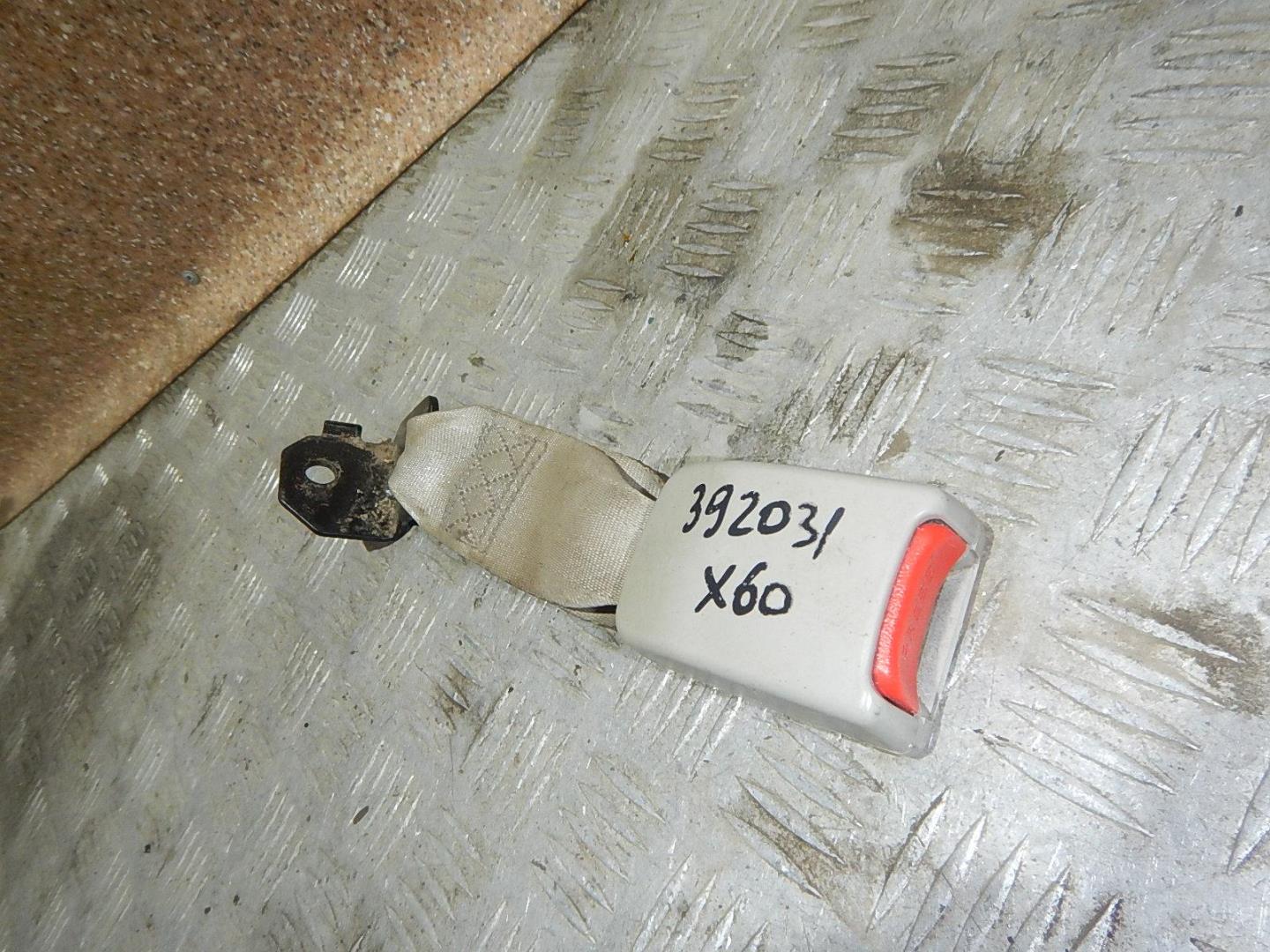 Ответная часть ремня безопасности