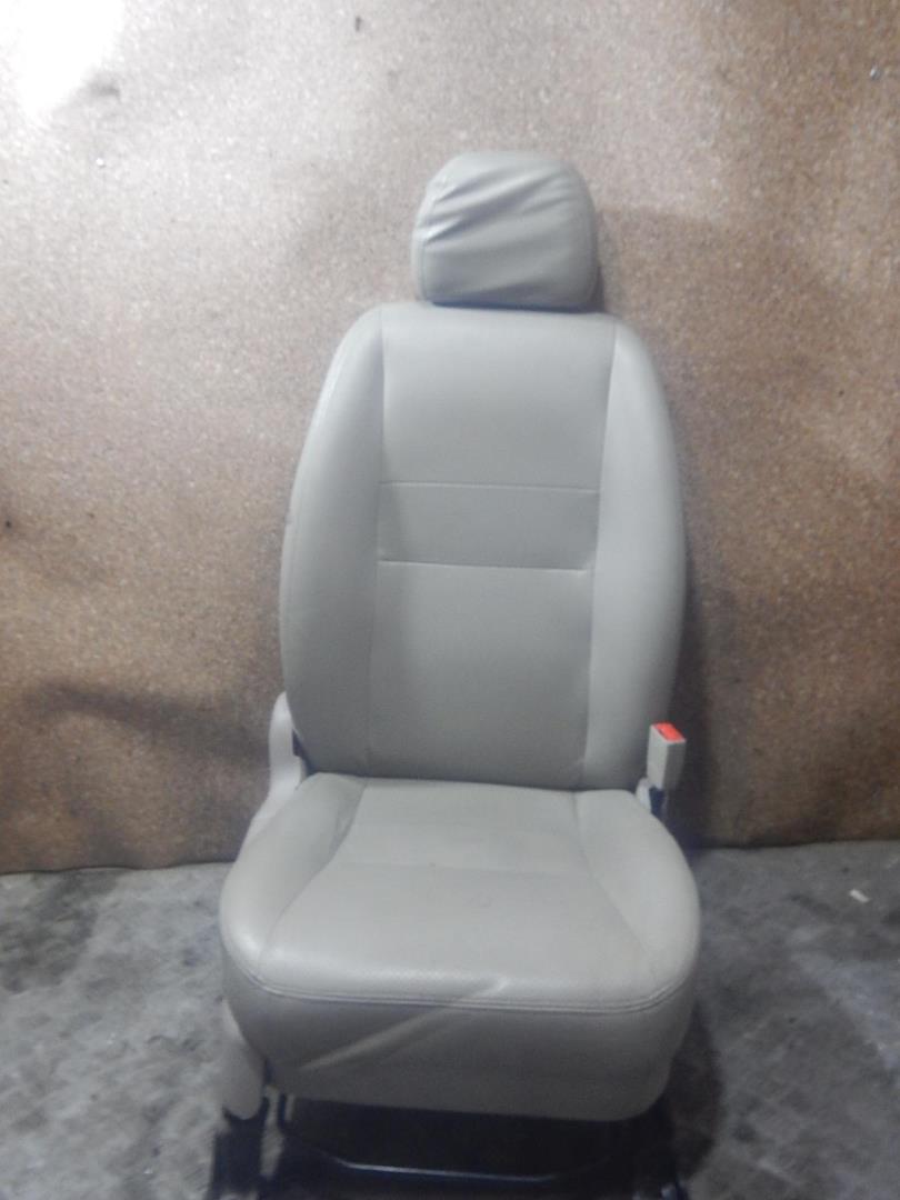 Сиденье переднее правое