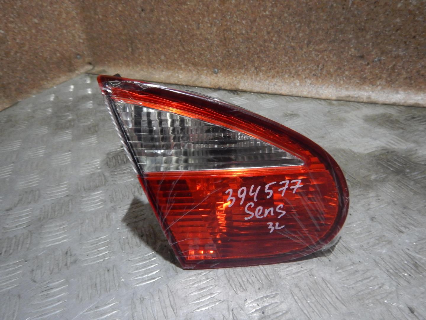 Фонарь задний внутренний левый