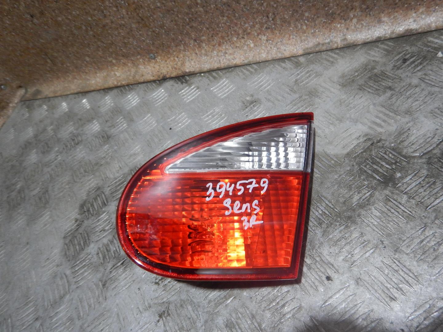 Фонарь задний внутренний правый