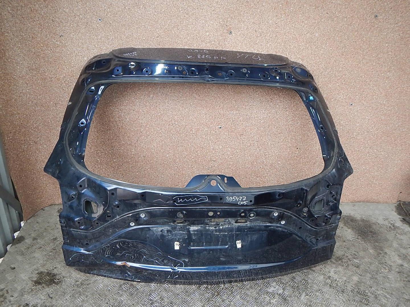 Дверь багажника