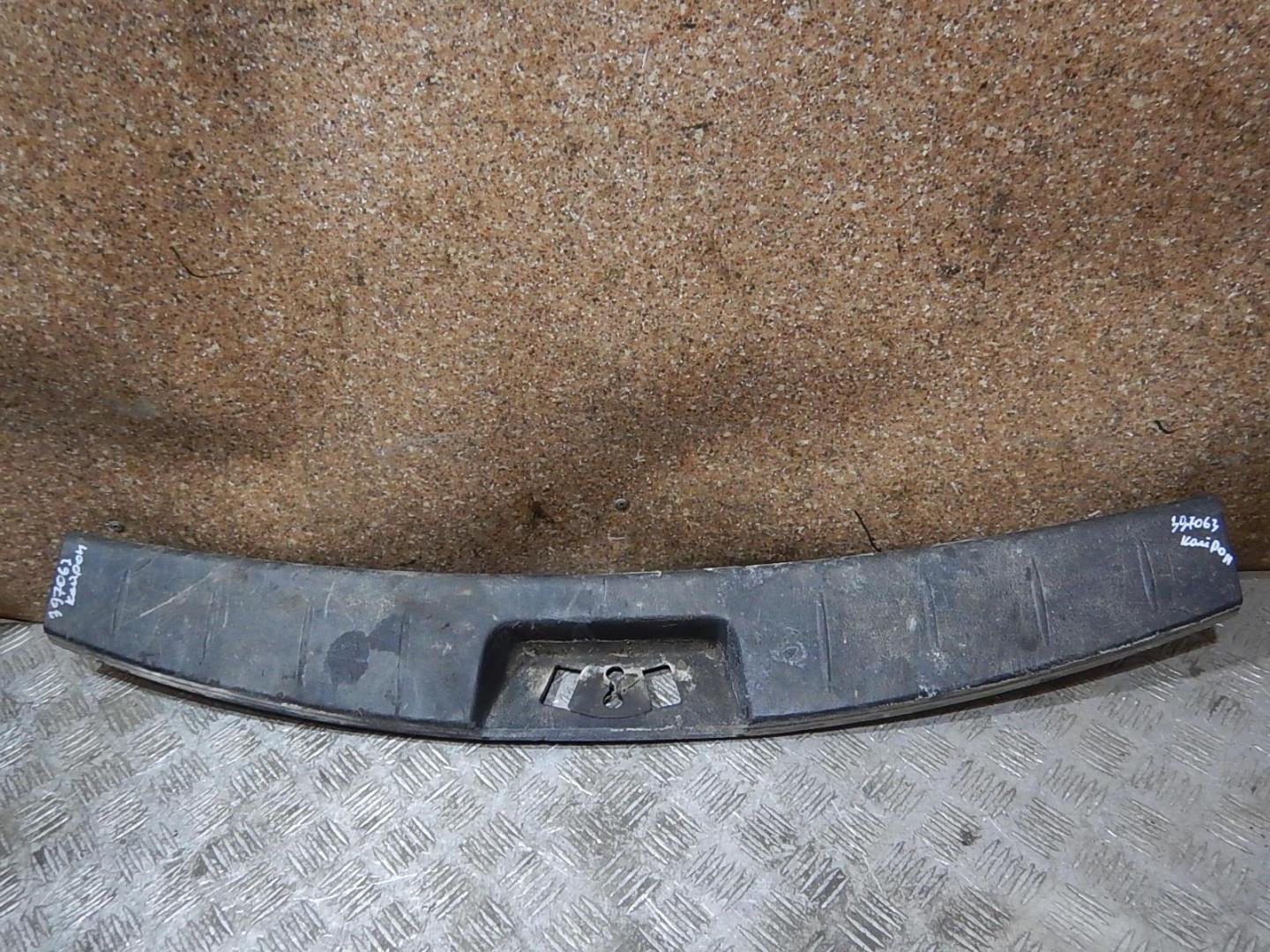 Обшивка багажника