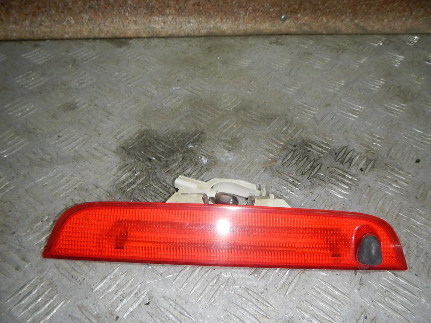 Фонарь задний (стоп сигнал)