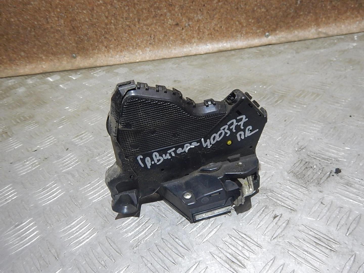 Замок двери передней правой