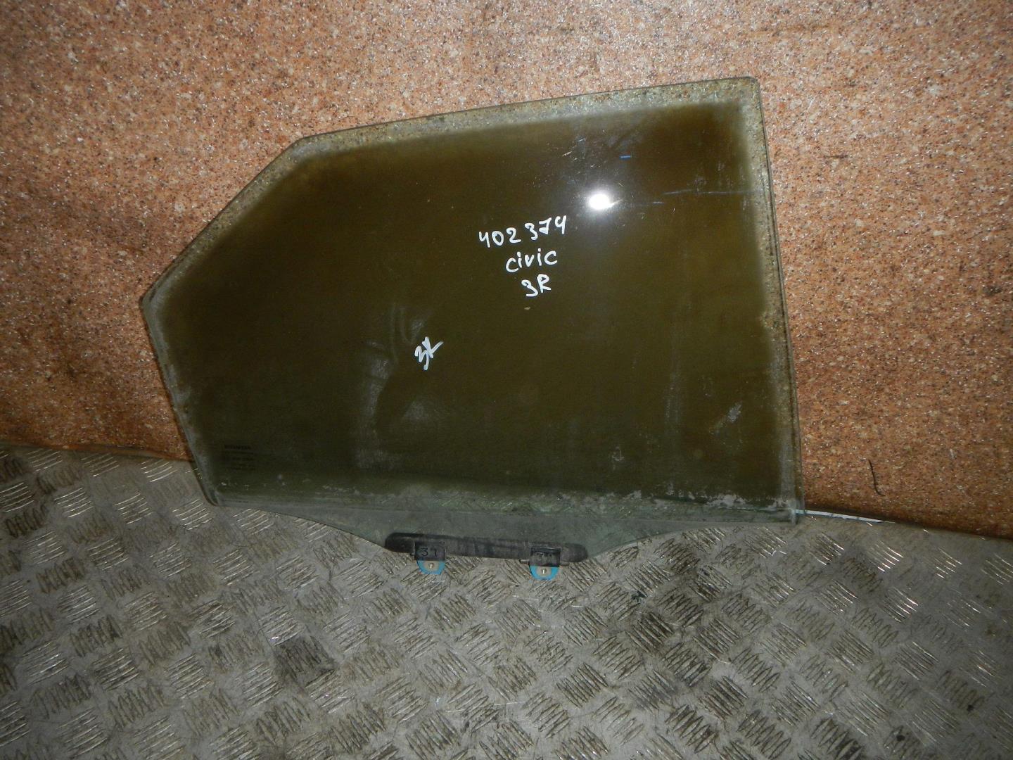 Стекло двери задней правой