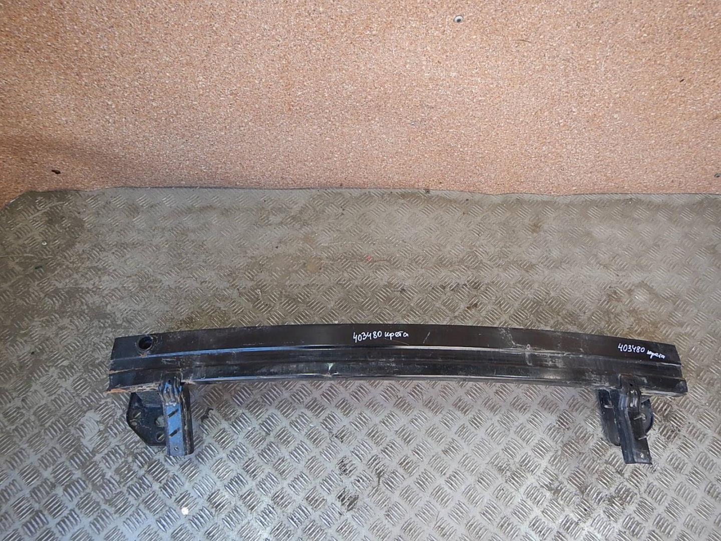 Усилитель переднего бампера