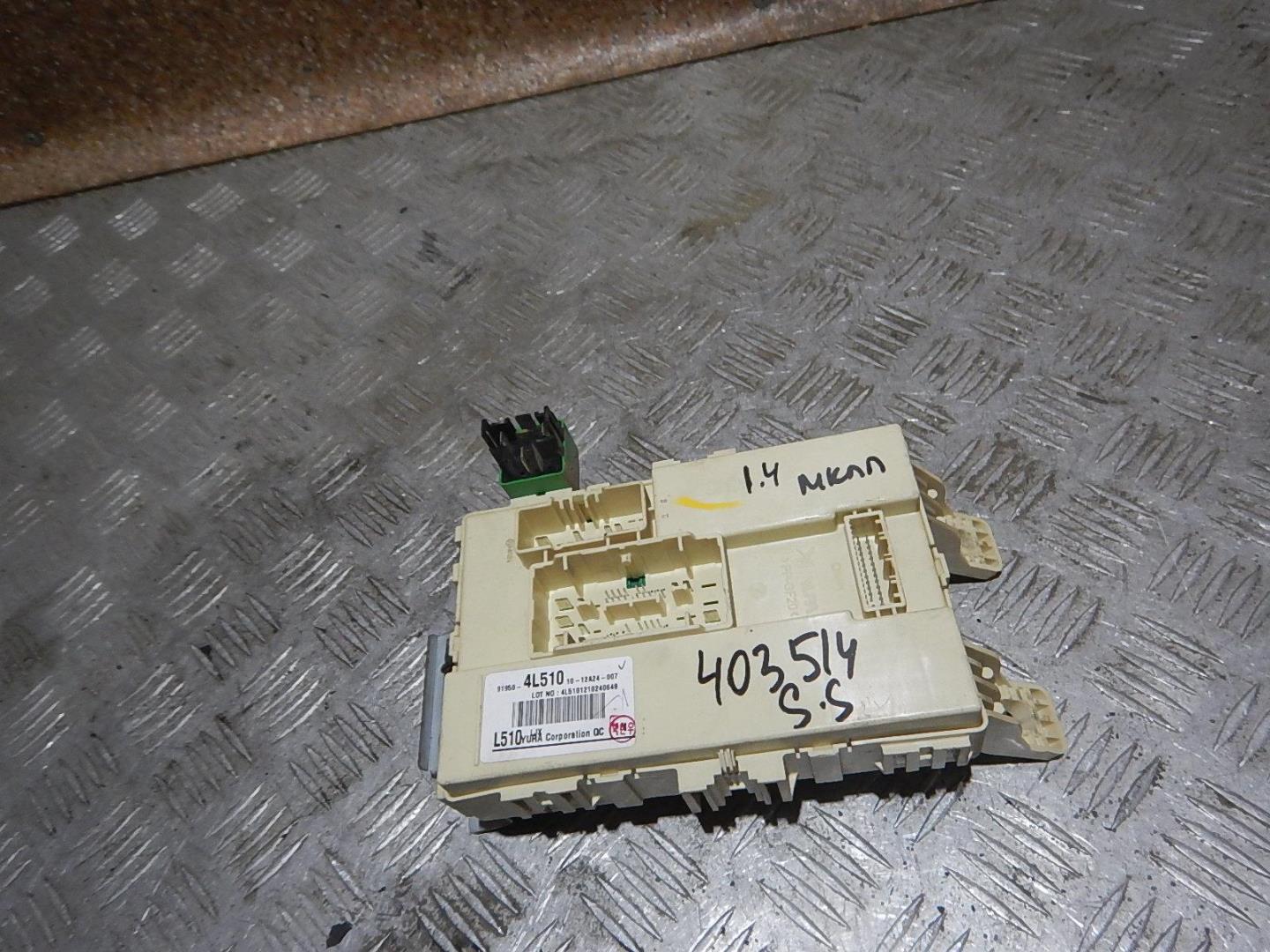 Блок предохранителей