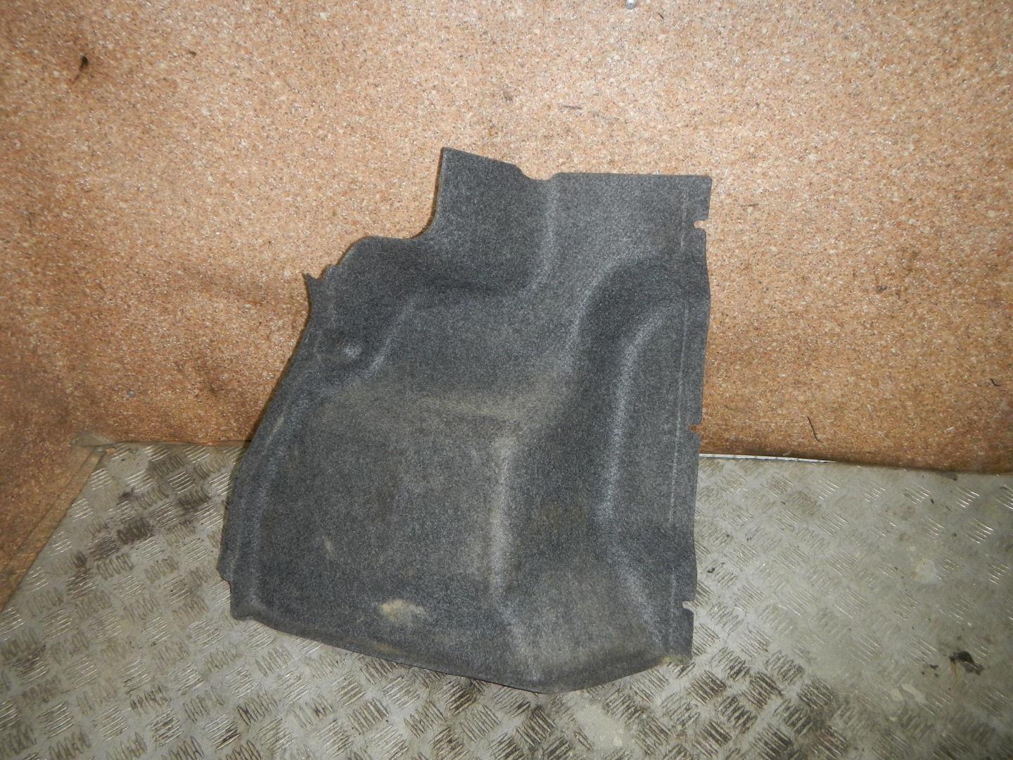 Обшивка багажника