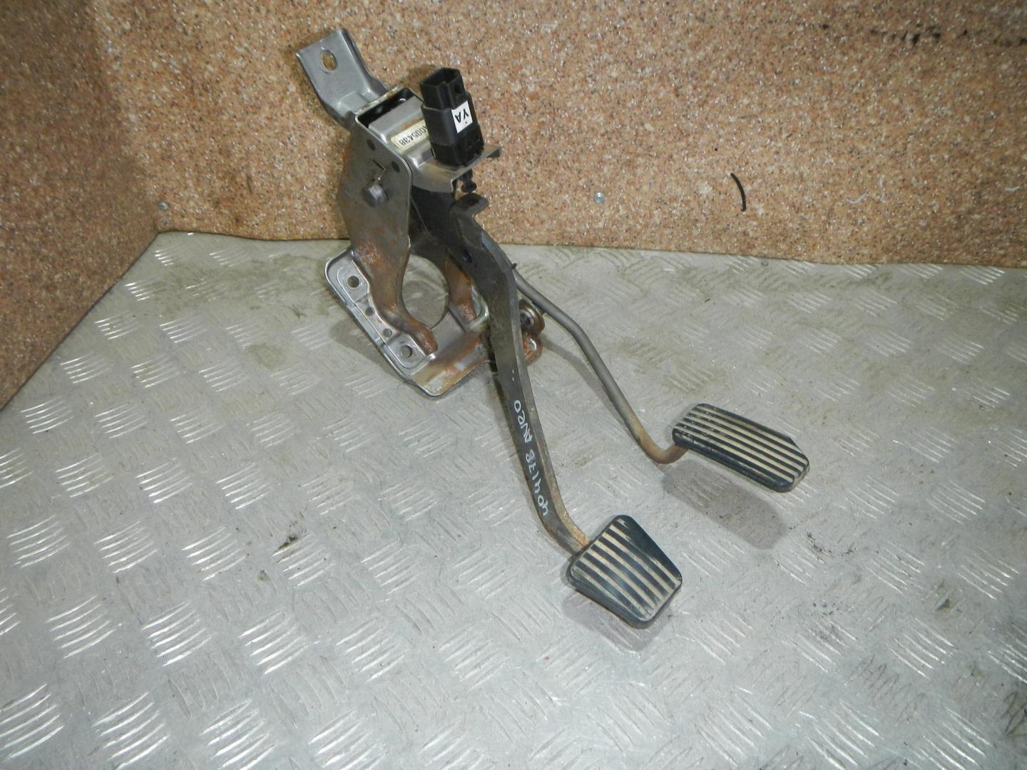 Блок педалей