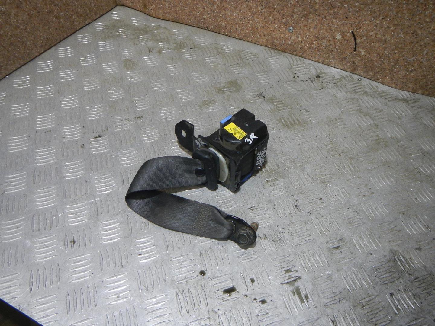 Ремень безопасности