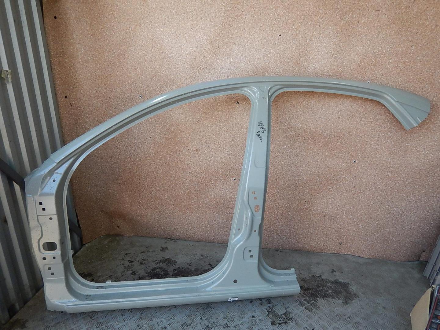 Кузовной элемент