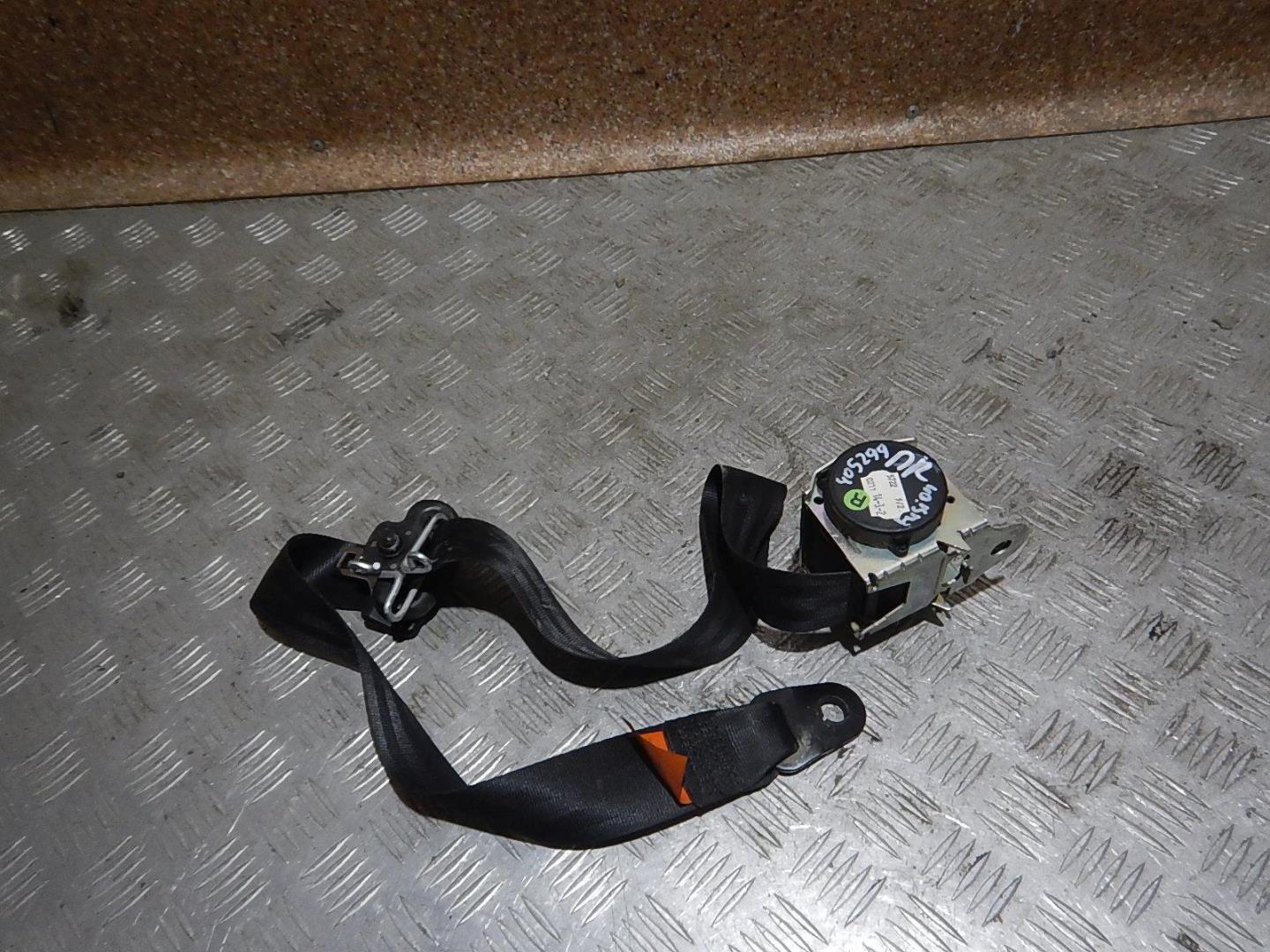 Ремень безопасности