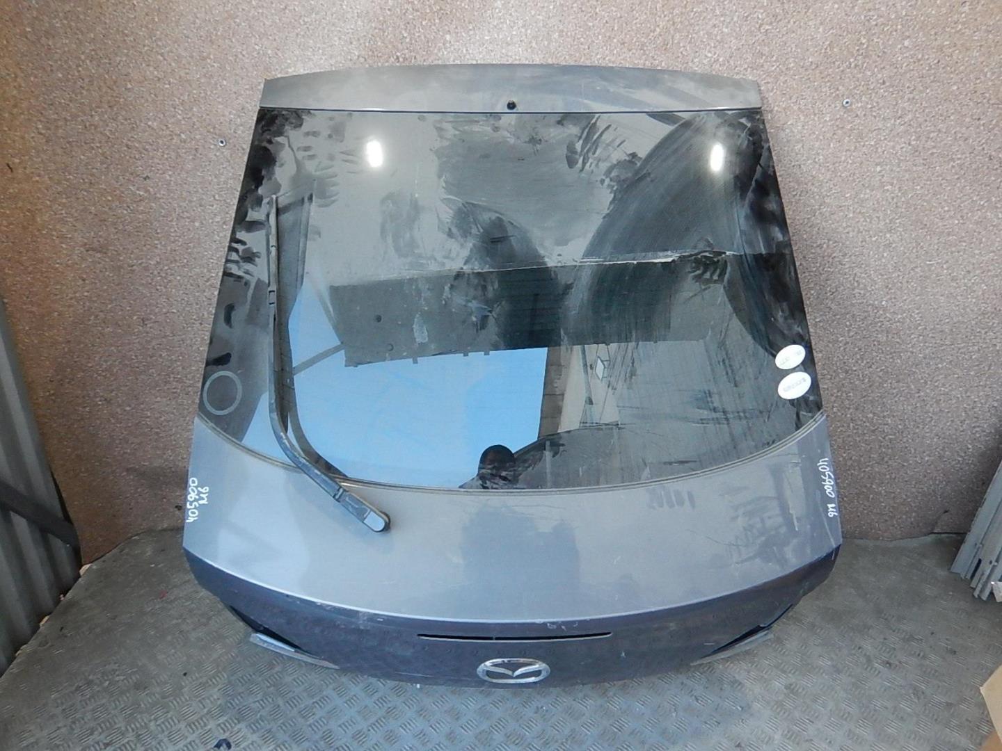 Дверь багажника