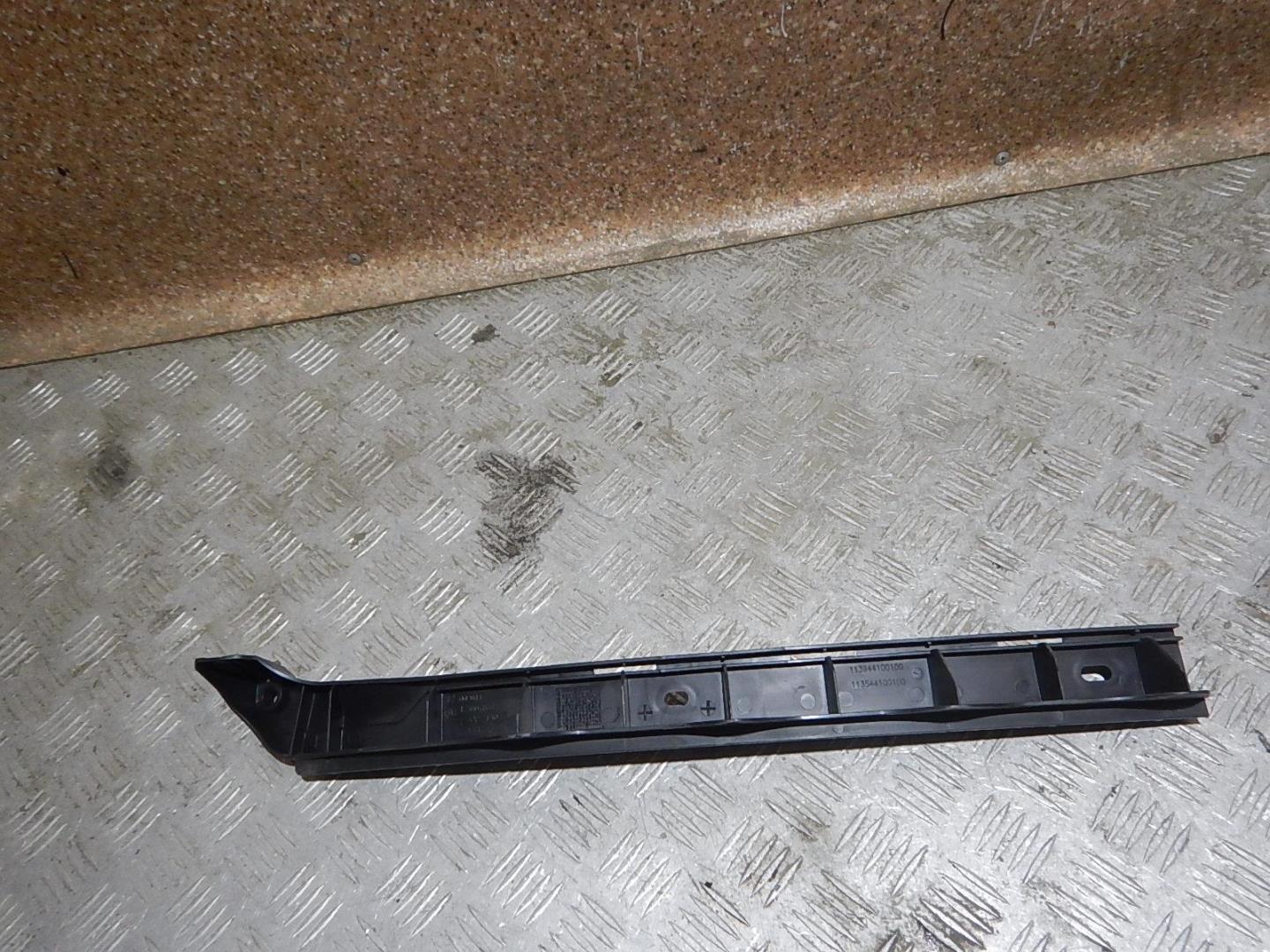 Кронштейн заднего бампера левый