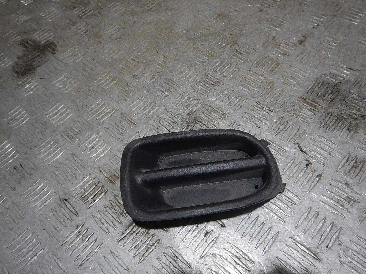 Решетка в бампер правая