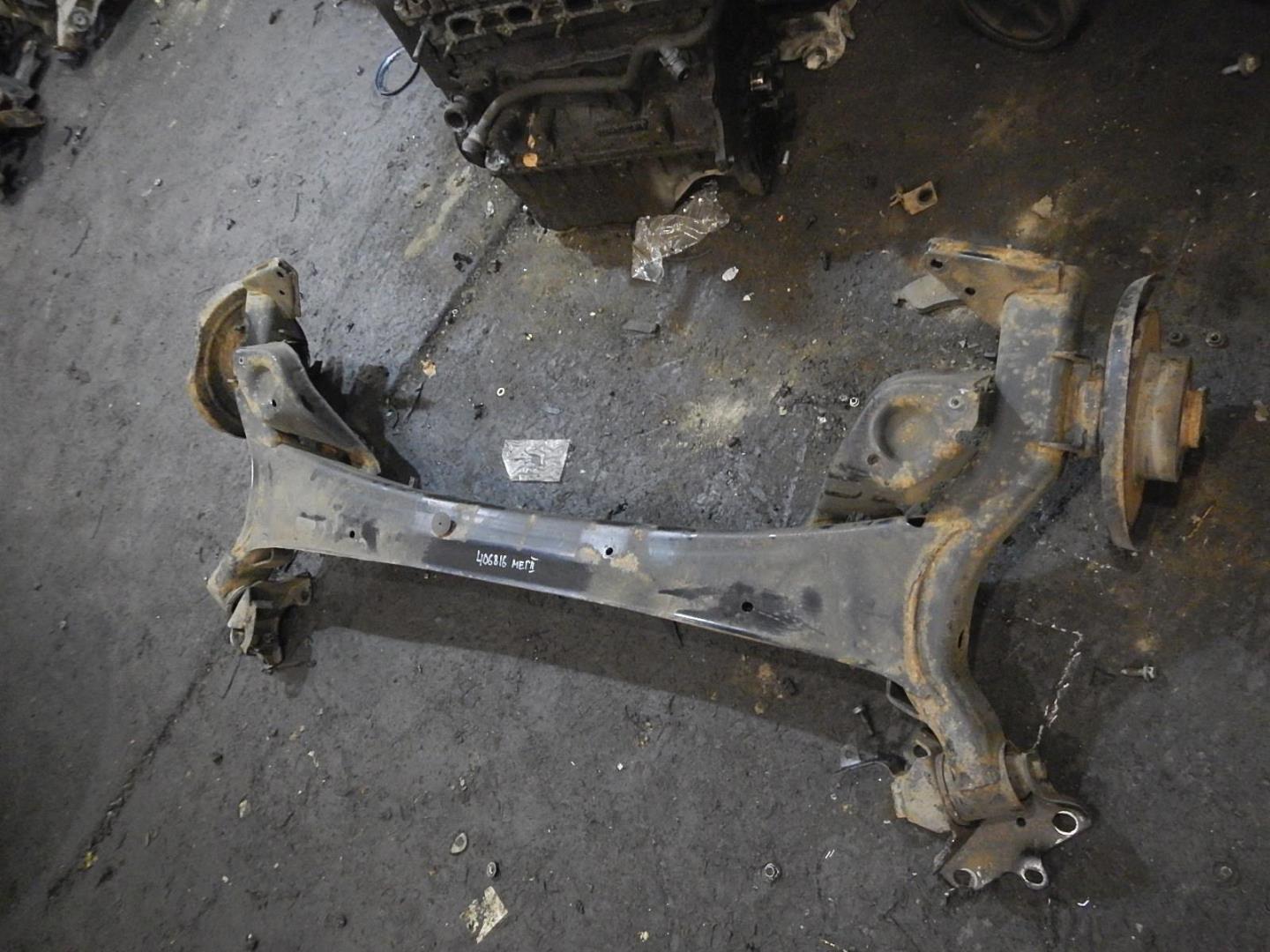 Балка задняя